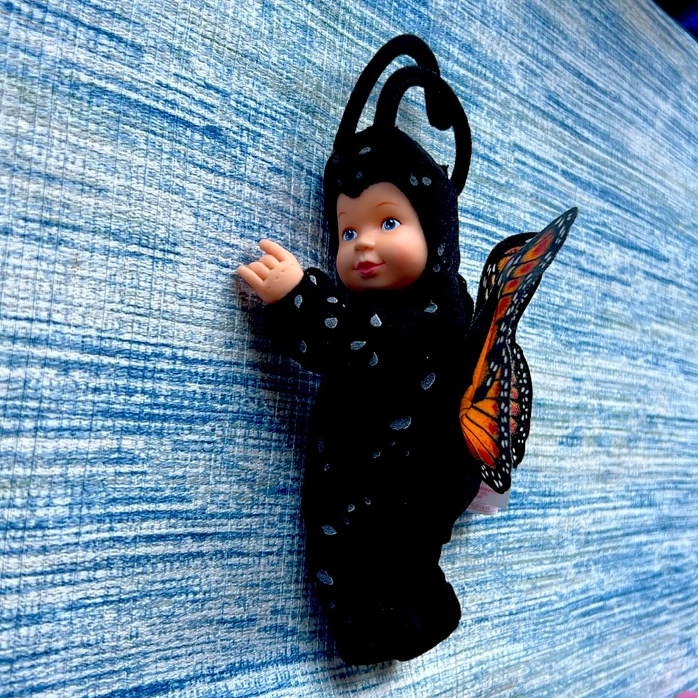 VINTAGE 1997 ANNE GEDDES DOLL 9” ORANGE WINGED BLACK BABY BUTTERFLY OPENED EYES